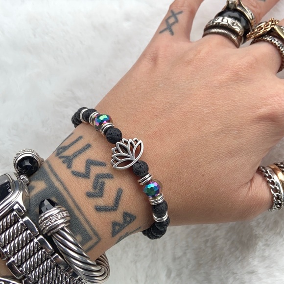 🔴 black lava & rainbow crystal + lotus flower - Picture 9 of 10